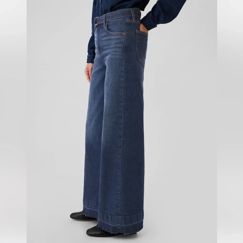 GAP High Rise Stride Belted Wide-Leg Jeans